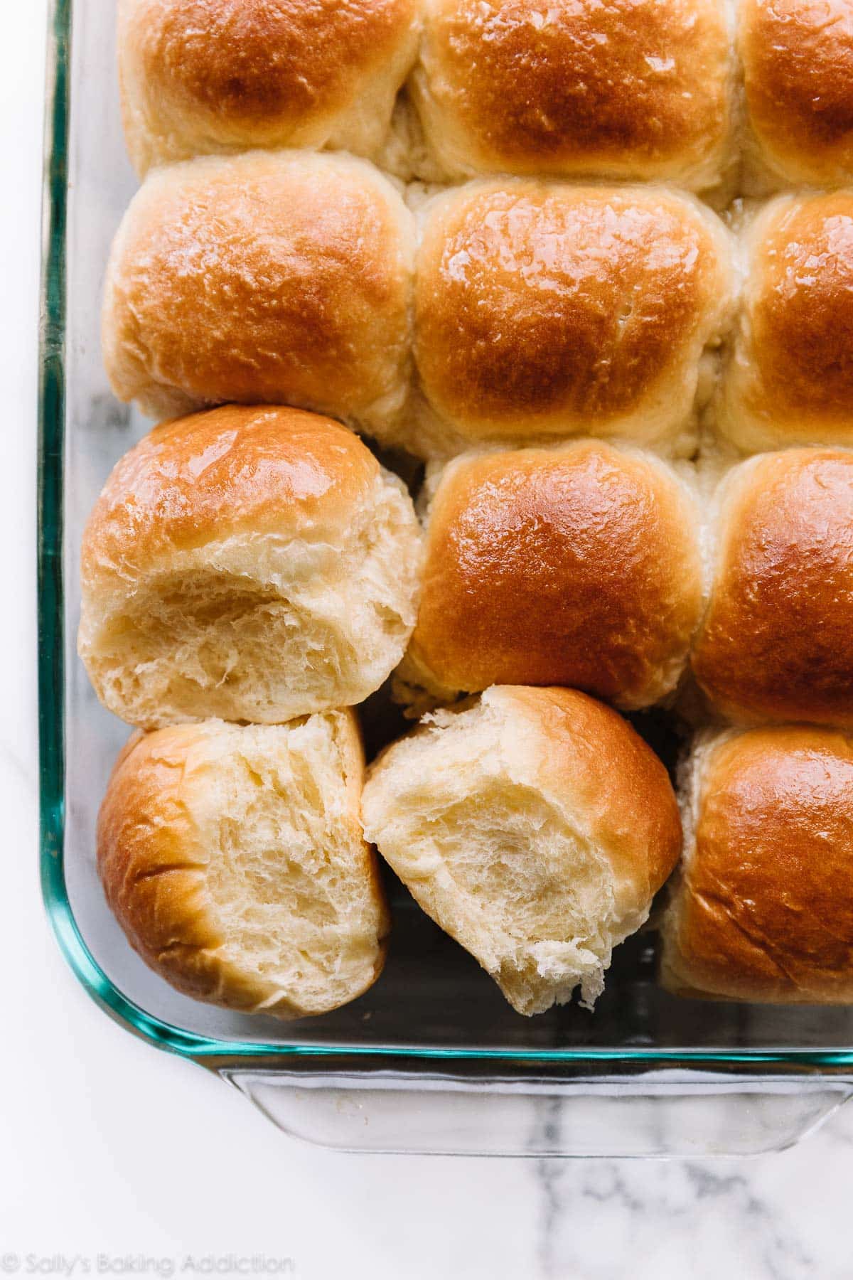 Bakery-Style Soft Dinner Rolls: Achieve Fluffy, Tender Crumbs Easily